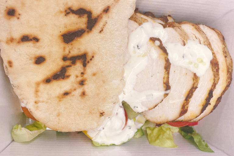 Shawarma Spiced Chicken  3
Piece Mediterranean Salad
Toasted Pitta Bread  Sour Cream
Dressing